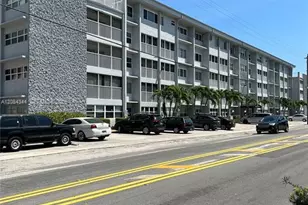 329 SE 3rd St, Hallandale Beach, FL 33009 - Photo 19