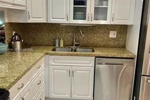 329 SE 3rd St, Hallandale Beach, FL 33009 - Photo 3
