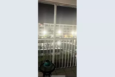 329 SE 3rd St #405T, Hallandale Beach, FL 33009 - Photo 23