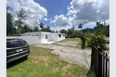 1843 NW 107th St, Miami, FL 33167 - Photo 5