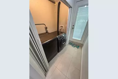 1843 NW 107th St, Miami, FL 33167 - Photo 15