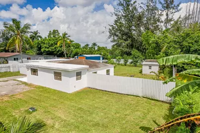 1843 NW 107th St, Miami, FL 33167 - Photo 57