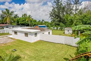 1843 NW 107th St, Miami, FL 33167 - Photo 57