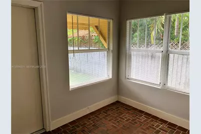 176 NE 46th St, Miami, FL 33137 - Photo 13