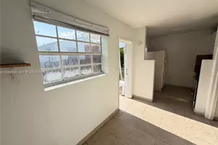 2212 Grant St, Hollywood, FL 33020 - Photo 9