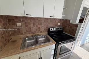 2212 Grant St, Hollywood, FL 33020 - Photo 5