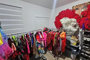 300 NE 12th St, Florida City, FL 33034 - Photo 15