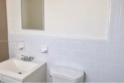 300 SE 9th Ct #8, Hallandale Beach, FL 33009 - Photo 11