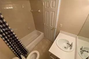 4154 NW 79th Ave, Doral, FL 33166 - Photo 17