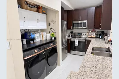 5260 NW 184th Ln, Miami Gardens, FL 33055 - Photo 5