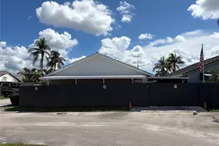 5260 NW 184th Ln, Miami Gardens, FL 33055 - Photo 3