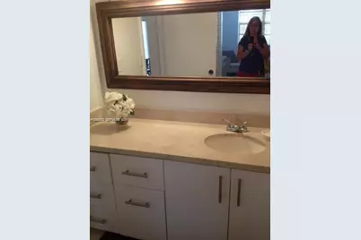 300 NE Bayview Dr #501, Sunny Isles Beach, FL 33160 - Photo 5