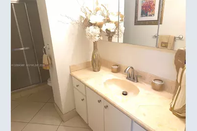 4400 Hillcrest Dr #300-B, Hollywood, FL 33021 - Photo 7