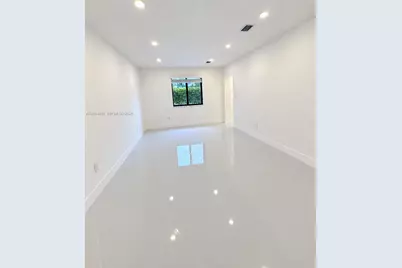930 NE 163rd St, North Miami Beach, FL 33162 - Photo 19