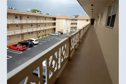 5051 W Oakland Park Blvd #302, Lauderdale Lakes, FL 33313 - Photo 21
