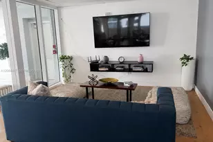 170 SE 14th St, Miami, FL 33131 - Photo 23