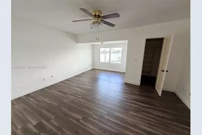 7006 W 17th Ct, Hialeah, FL 33014 - Photo 17