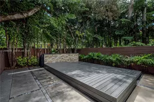 3167 Gifford Ln, Miami, FL 33133 - Photo 11