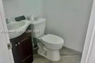 18901 NE 14th Ave, Miami, FL 33179 - Photo 19