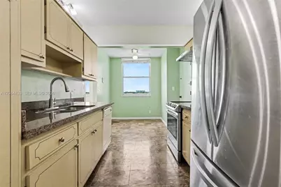 4330 Hillcrest Dr #520, Hollywood, FL 33021 - Photo 11