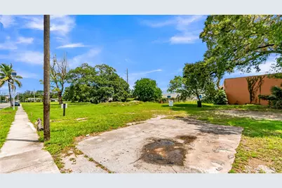 24 NW 5th Ave, Dania Beach, FL 33004 - Photo 9