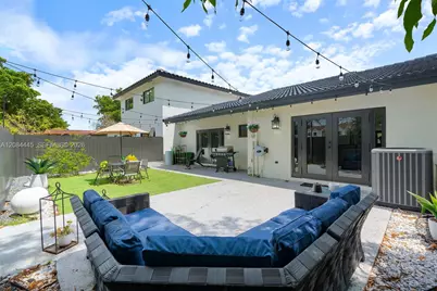 17374 NW 66th Pl, Hialeah, FL 33015 - Photo 31