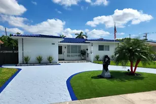 1113 NE 8th St, Hallandale Beach, FL 33009 - Photo 1