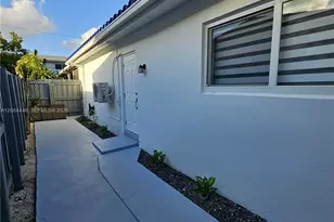 1113 NE 8th St, Hallandale Beach, FL 33009 - Photo 13