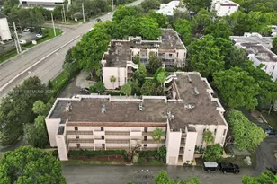 469 N Pine Island Rd, Plantation, FL 33324 - Photo 17