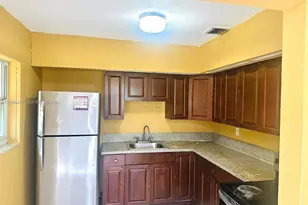 465 NE 157th Ter, Miami, FL 33162 - Photo 3