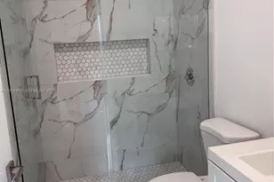 2100 NW 102nd St, Miami, FL 33147 - Photo 17