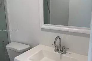 2100 NW 102nd St, Miami, FL 33147 - Photo 15