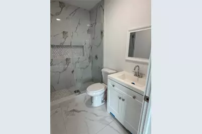 2100 NW 102nd St #2, Miami, FL 33147 - Photo 13