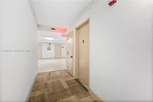 1200 NE Miami Gardens Dr, Miami, FL 33179 - Photo 31