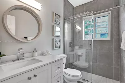 1431 Lincoln Ter #3, Miami Beach, FL 33139 - Photo 31