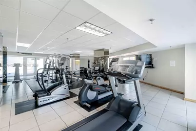 2401 Collins Ave #1112, Miami Beach, FL 33140 - Photo 27
