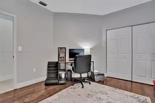 10261 SW 13th St, Pembroke Pines, FL 33025 - Photo 19