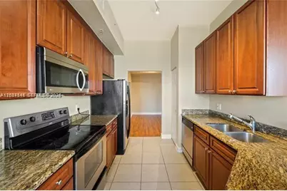 3001 NE 185th St #615, Aventura, FL 33180 - Photo 11