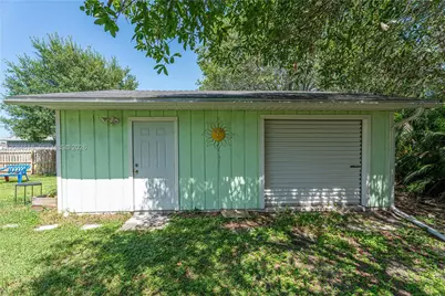 618 SW Ray Ave, Port Saint Lucie, FL 34983 - Photo 33