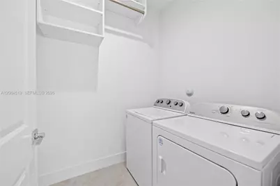 4402 NW 81st Ave, Doral, FL 33166 - Photo 15