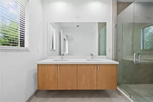 4402 NW 81st Ave, Doral, FL 33166 - Photo 23