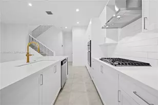 4402 NW 81st Ave, Doral, FL 33166 - Photo 3