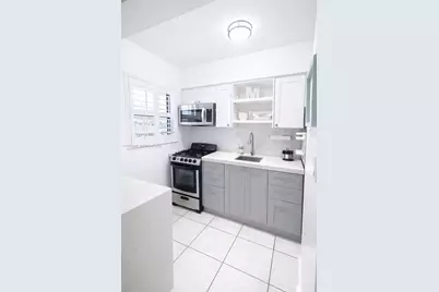 321 Wilson St #A105, Hollywood, FL 33019 - Photo 5