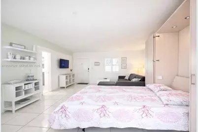 321 Wilson St #A105, Hollywood, FL 33019 - Photo 7
