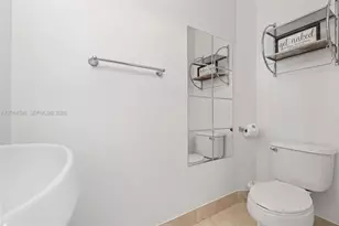 1900 N Bayshore Dr, Miami, FL 33132 - Photo 31