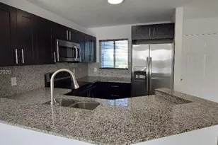 8710 N Sherman Cir, Miramar, FL 33025 - Photo 7