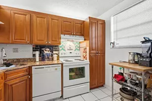 7400 NW 17th St, Plantation, FL 33313 - Photo 5