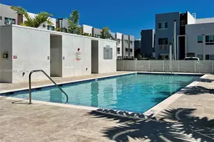 19380 NE 26th Ave, Miami, FL 33180 - Photo 13