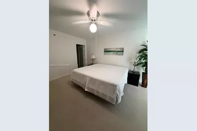 2401 Collins Ave #610, Miami Beach, FL 33140 - Photo 17