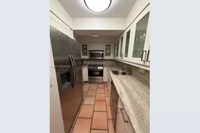 2401 Collins Ave #610, Miami Beach, FL 33140 - Photo 13